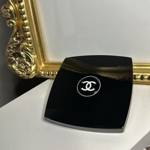 Chanel Double sided mirror - Picture 6 of 7